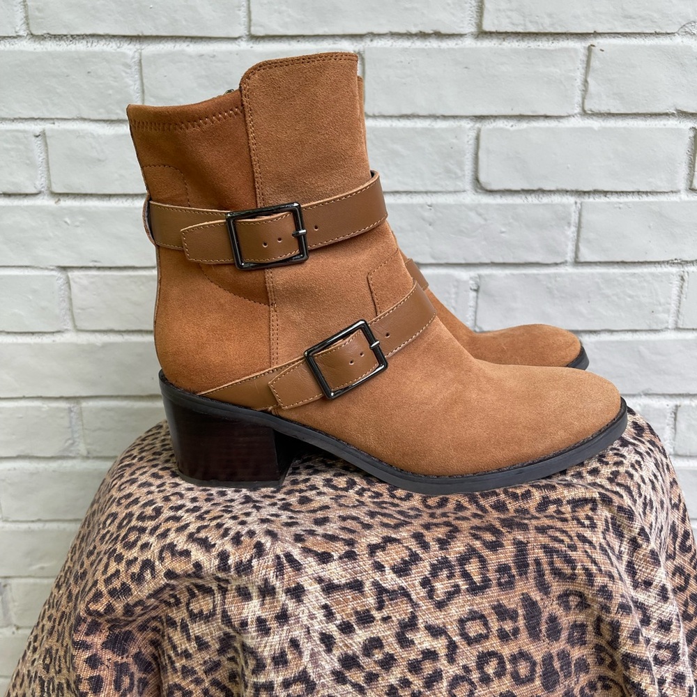 Brown zip boots